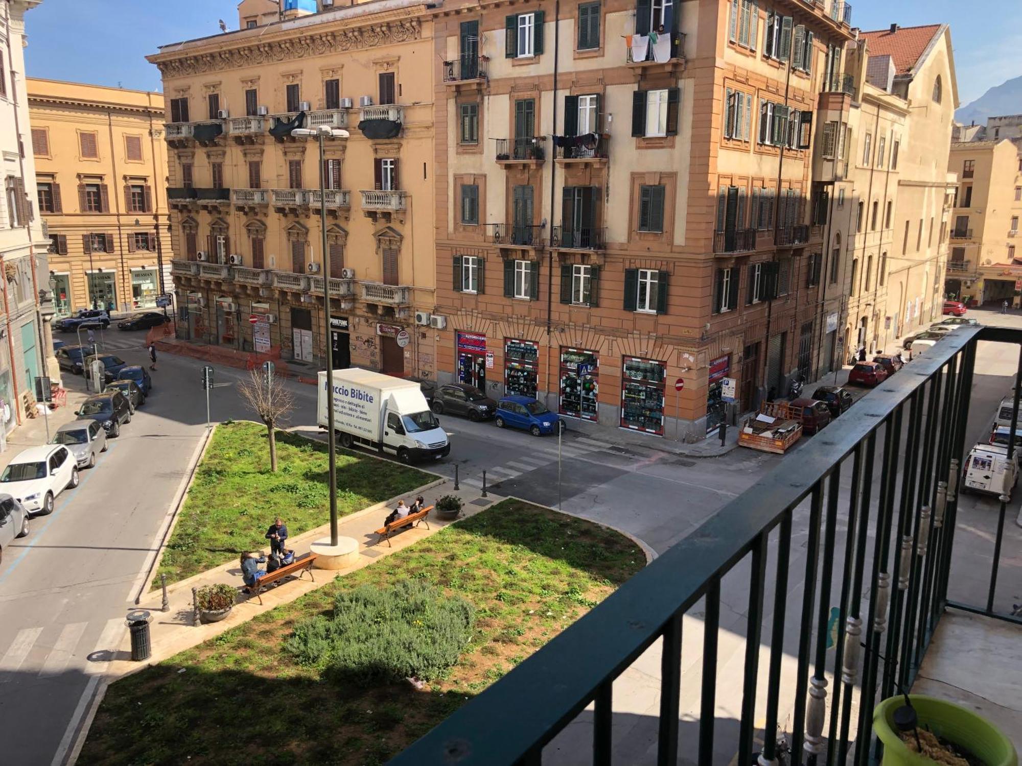 Al Teatro Biondo Guest House Palermo Eksteriør billede
